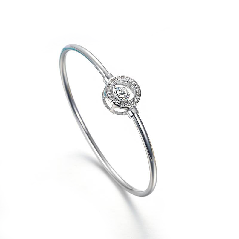 Luxe Circle Bangle